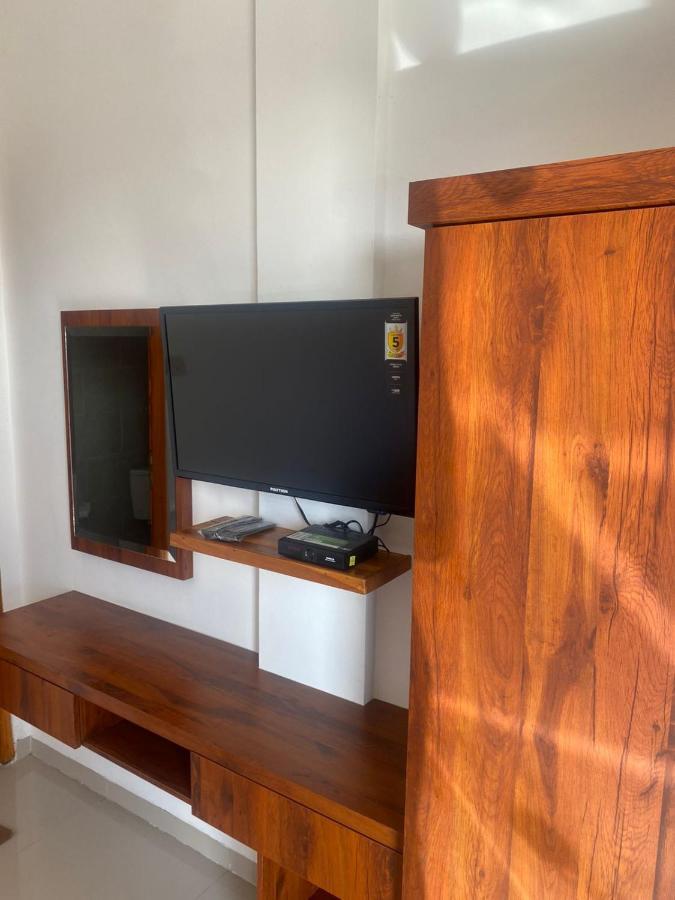 D'Transit Hotel Batununggul Luaran gambar
