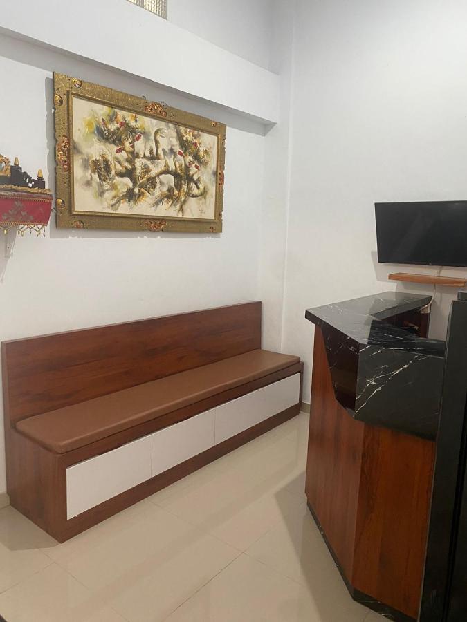 D'Transit Hotel Batununggul Luaran gambar