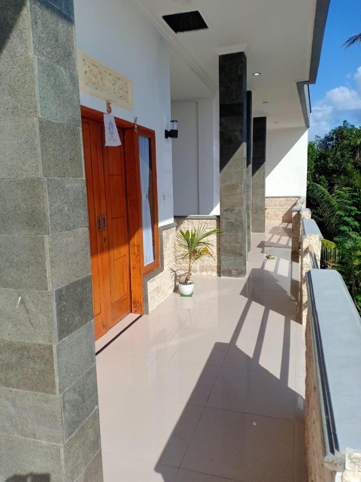 D'Transit Hotel Batununggul Luaran gambar